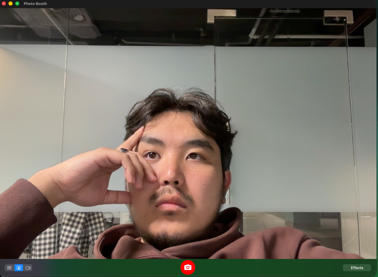 типа задумчивый жиес