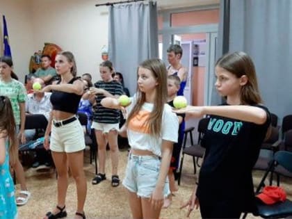 Преподаватели ГИТИСа дают мастер-классы театрам и детским театральным коллективам новых регионов России