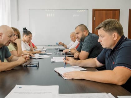 Олег Моргун: Провели заседание комиссии по вопросу принятия на баланс городской администрации новых многоквартирных домо