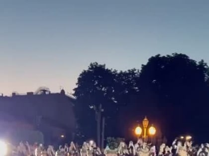 Зеленский участвует в молебне (!) во Львове вместе с вывезенными из Турции интернированными военнослужащими ВСУ, попавши