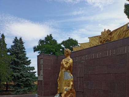 Пострадавший в результате обстрела «Азовом» мемориал восстановят