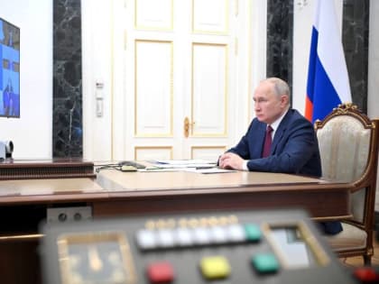 Глава Минстроя России Ирек Файзуллин доложил на совещании Президента с Правительством РФ о подпрограммах по жилищному ст