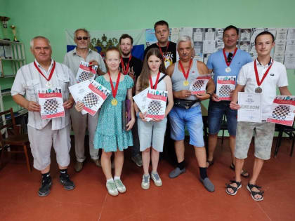 К 100-летию создания Федерации шахмат России и Дня шахмат в ДНР прошла акция «100 сеансов в 100 городах России»