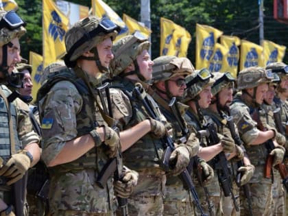 На Украине начали возрождать кровавый полк «Азов»*