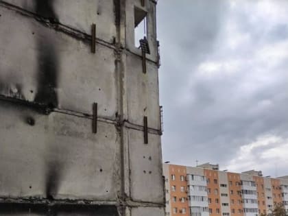 Строители из Петербурга продолжают восстановление МКД по проспекту Ленина в Мариуполе