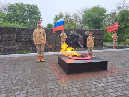 Полицейские обеспечили общественный порядок во время празднования Дня Победы в Мариуполе