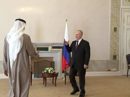 Путин на встрече с главой ОАЭ заявил, что контакты двух стран развиваются по поступательной, являются важным фактором ст