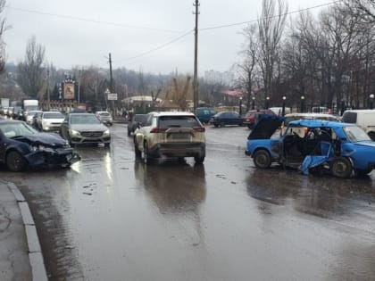 В Донецке в результате ДТП травмированы пять человек