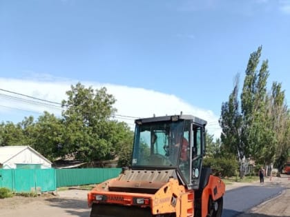 В поселках под Мариуполем ведется замена дорожного покрытия