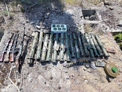 Разведчики Росгвардии обнаружили в ДНР полевой склад противника с вооружением западного производства