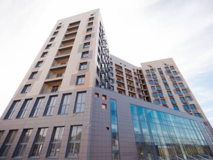 В Мариуполе достроен 10-этажный "дом-бабочка" на улице Нахимова в Приморском районе