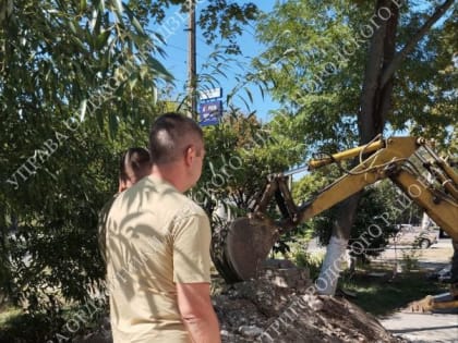 С ЗАБОТОЙ О ЖИТЕЛЯХ!. Коммунальными службами города в Орджоникидзевском районе ежедневно осуществляется объемная работа 