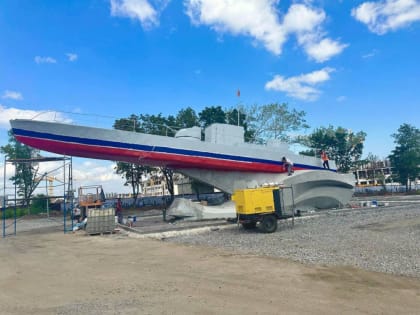 В Приморском парке Мариуполя продолжаются работы по благоустройству