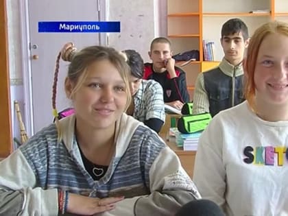 Вода и выпечка для школьников Мариуполя