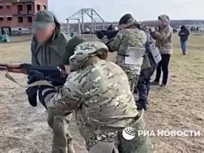 Добровольцы прибывают в центр подготовки «Вагнер» даже в праздники