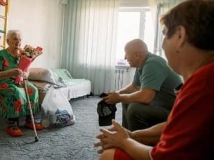 В Мариуполе 101-летняя ветеран ВОВ получит двухкомнатную квартиру взамен утраченного жилья