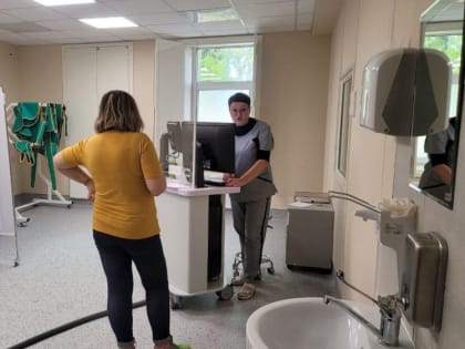 Более 130 жительниц Мариуполя прошли обследование у маммологов в рамках акции в Месяц борьбы против рака молочной железы