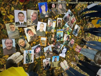 Кривой Рог: в городе беспрерывно идут пикеты вдов и жен пленных боевиков нацгвардии