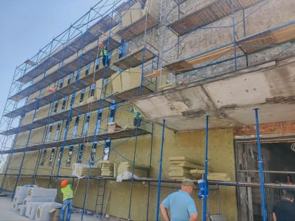 Строители из Северной столицы завершают восстановление МФЦ в Приморском районе Мариуполя