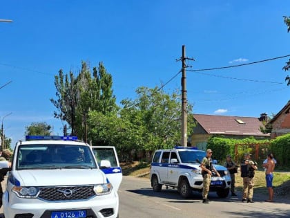 В Мариуполе полицейские привлекли к ответственности женщину, которая оставила своего грудного ребёнка на пьяного сожител