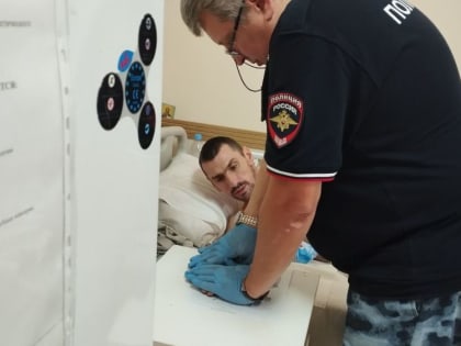 Полицейские вручили паспорта маломобильным жителям освобождённых территорий