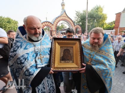 Образ Казанской святыни предстал перед мариупольцами (ФОТО)