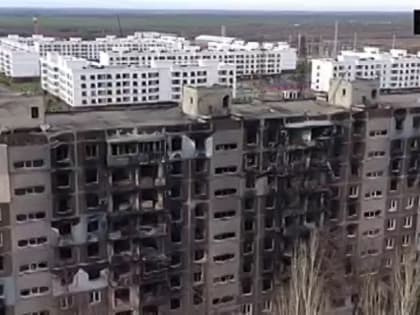 «Сколько мы живем в Мариуполе — мы такого не видели: ни [таких] домов, ни прилегающей территории, ни тренажеров спортивн