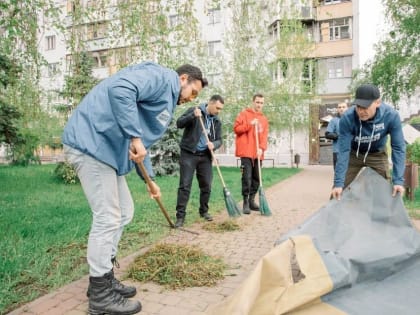 Мэр Мариуполя взял под личный контроль покос травы и вывоз мусора в городе