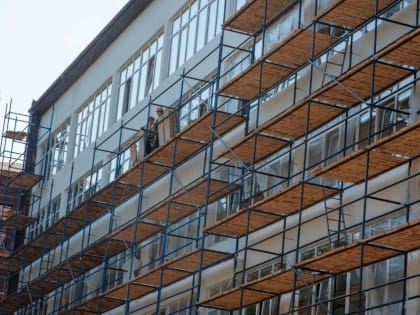 Строители приступили к отделочным работам в восстанавливаемых корпусах МГУ