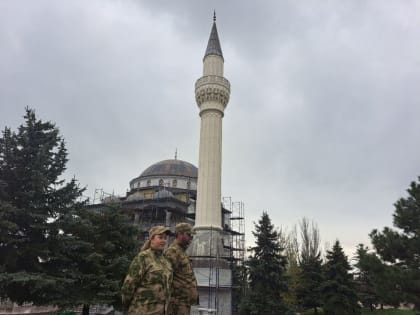 Полицейские обеспечили общественный порядок во время