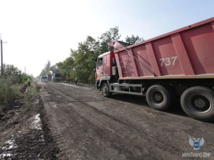 11 километров дорожного покрытия будет отремонтировано в Володарском округе Службой автомобильных дорог Донбасса