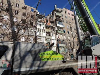 На 17-м мкр восстанавливают две высотки с повреждениями верхних этажей
