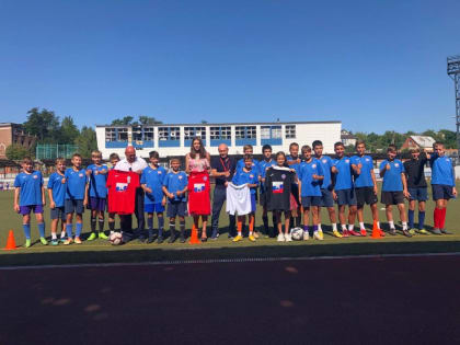 Сегодня руководитель Центров юридической помощи при гуманитарных центрах « Единая Россия» в Мариуполе Коншина Екатерина 