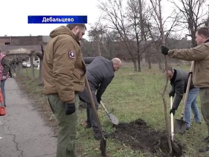 Еще 50 жителей Дебальцево стали членами партии «Единая Россия»