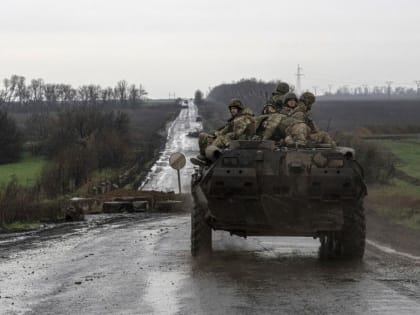 ВСУ в Артемовске действовали более жестоко, чем в Мариуполе, заявил офицер