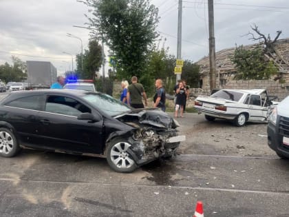 За сутки сотрудники полиции зафиксировали 11 ДТП с пострадавшими