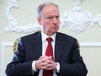 Запад развязал против России гибридную войну, трезво не оценив ее перспективы, констатировал секретарь Совета безопаснос