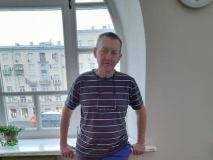 Житель Мариуполя смог пережить бомбёжку и обстрелы города, но всё же потерял одну ногу