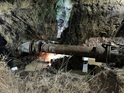 Специалисты предприятия «Вода Донбасса» заменили трубопровод по улице Таганрогской в Мариуполе