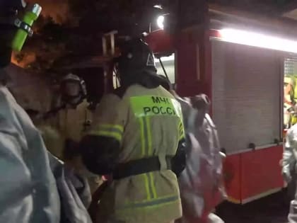 Наперекор обстрелам и огненной стихии: сотрудники МЧС ДНР ликвидировали пожар на макеевской нефтебазе