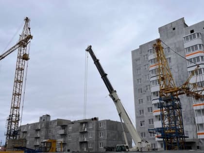 В Мариуполе строители работают уже с 4 января