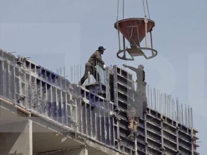 К осени в Мариуполе сдадут первые три жилых дома и медцентр