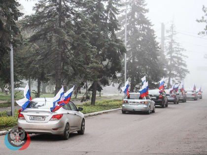 Общественники ДНР отправились с автопробегом Победы к Саур-Могиле