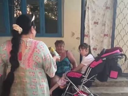 Детям инвалидам в детский, совместно с 1 Армейским Корпусом ВС РФ (канал Народная милиция ДНР) привезли несколько специа