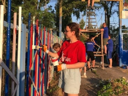 Студентка из Смоленска приняла участие в восстановлении Мариуполя