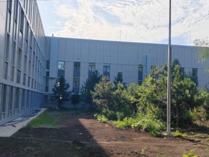 Петербуржцы завершают восстановление онкологического диспансера Мариуполя