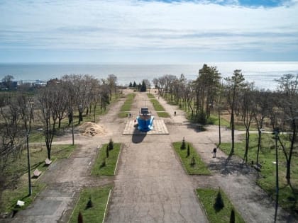 В Мариуполе формируют комфортную городскую среду: Началось благоустройство самого большого в городе парка и набережной