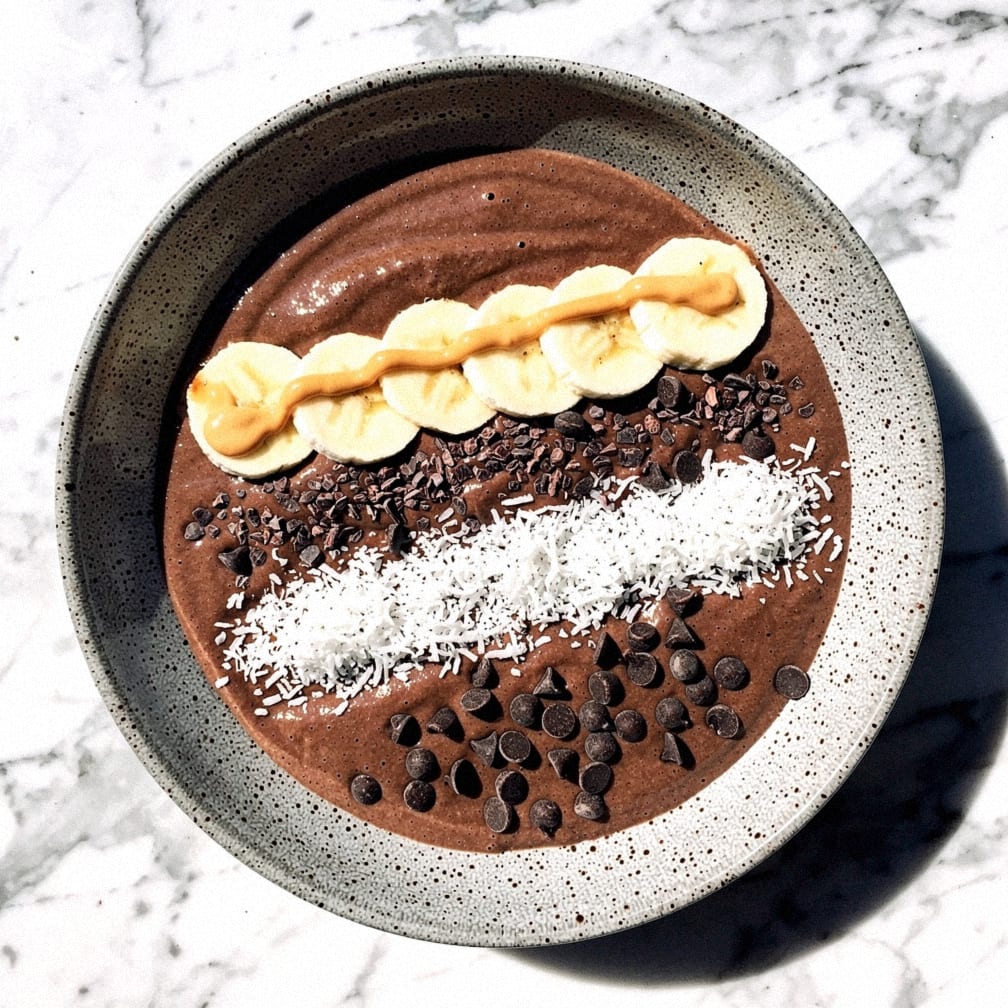 Chocolate peanut protein smoothie bowl