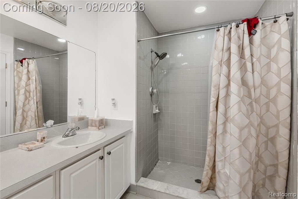 52007 Plum Creek Drive, Chesterfield Twp — photo 4