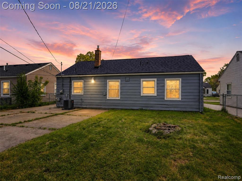 26095 Normandy Street, Roseville — photo 2